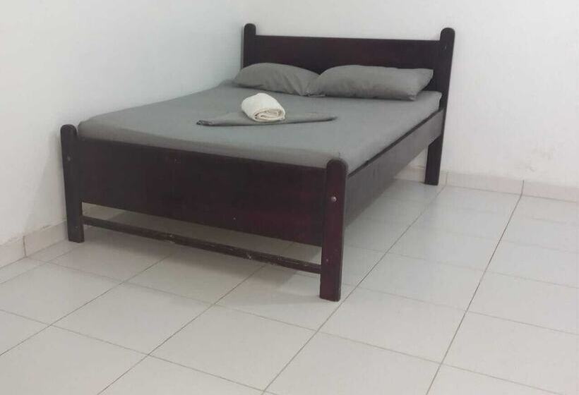 فنادق الكبسولة Dayanda