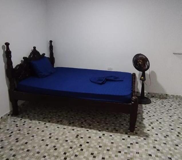 فنادق الكبسولة Dayanda