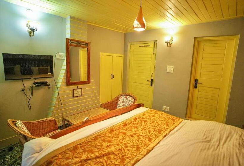 ホテル Little Silver