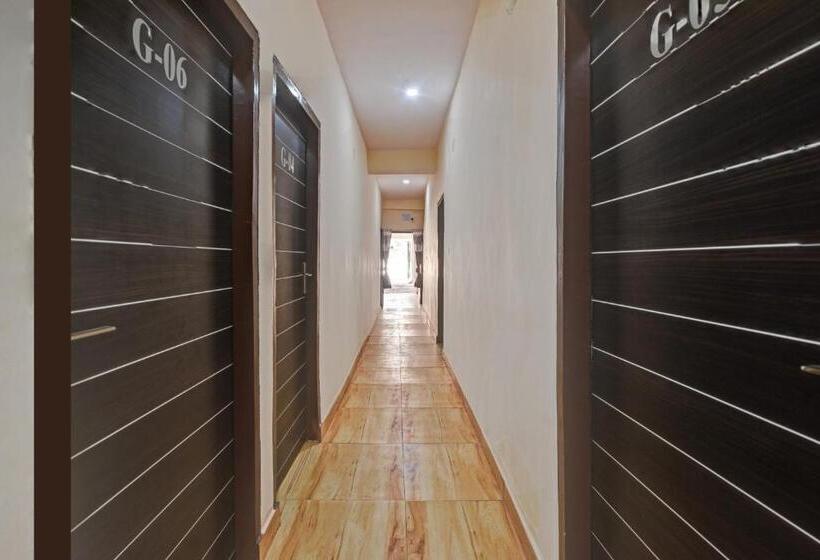 Отель Super Oyo Flagship 81472 The Harsa Inn