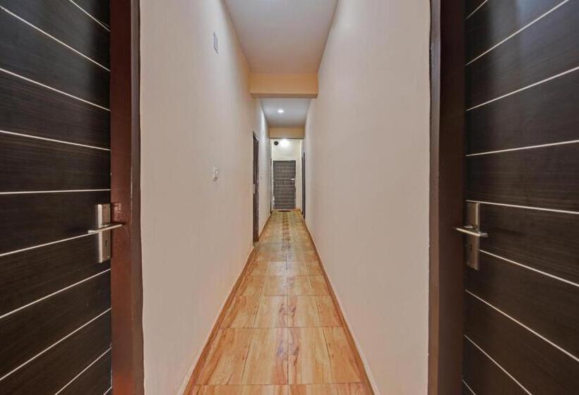 Отель Super Oyo Flagship 81472 The Harsa Inn