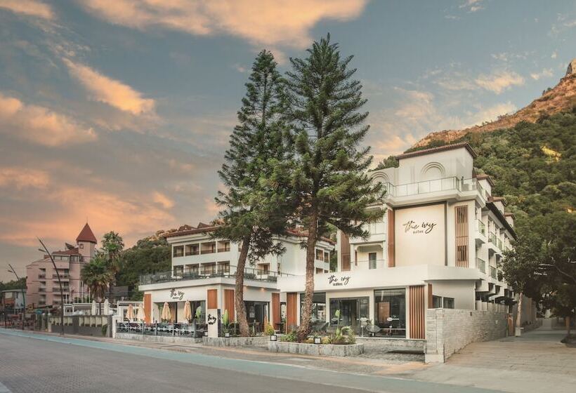 Отель The Ivy Suites