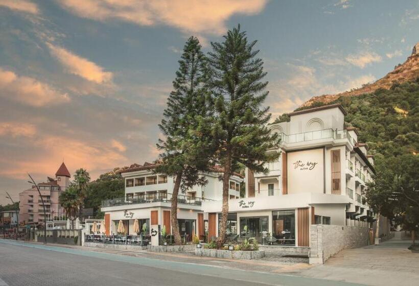 Отель The Ivy Suites