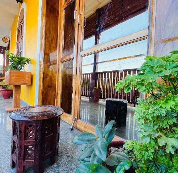 בית מלון כפרי The Luxe