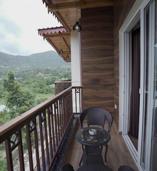 Nivedan Hotel And Resort