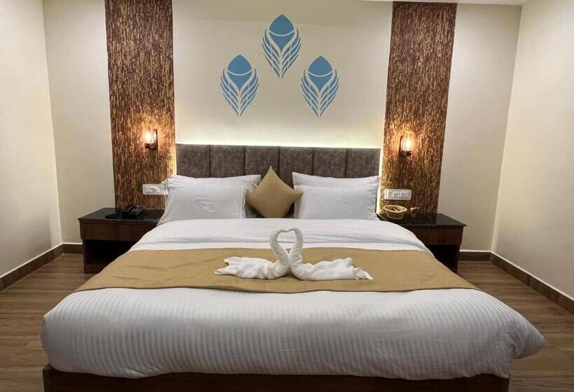 Nivedan Hotel And Resort