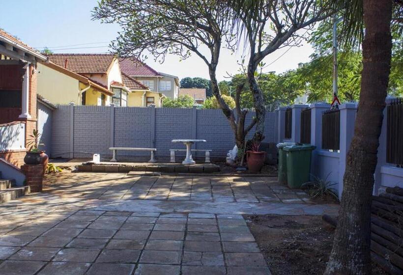 פנסיון Gielex Guest House