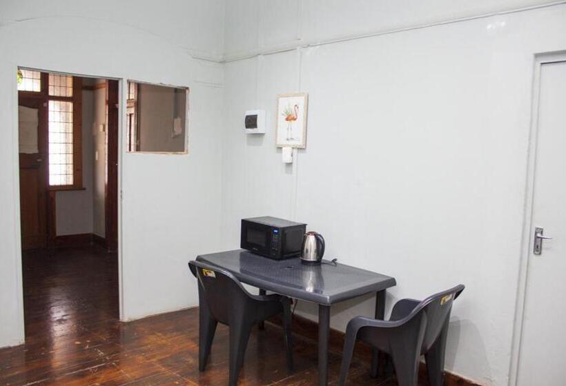 פנסיון Gielex Guest House