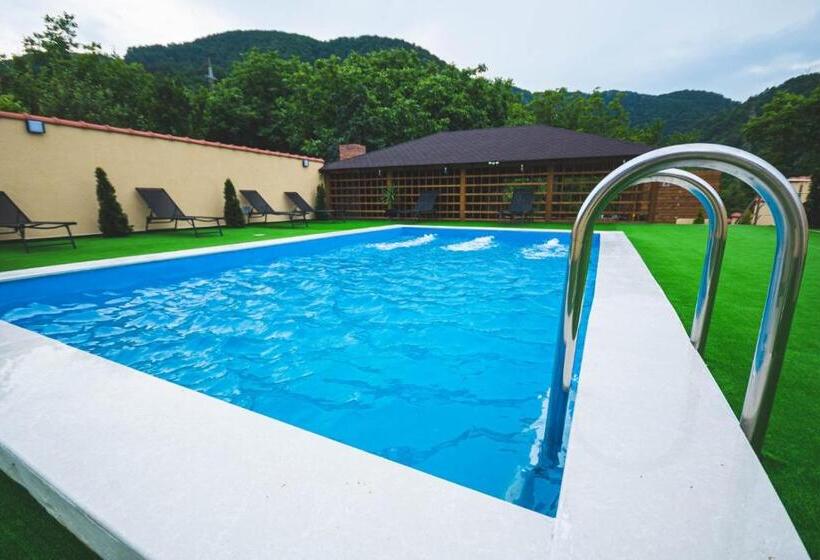 膳宿费 La Roby Si Niko