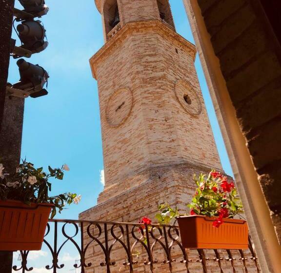 بنسيون La Torre Tra Terra E Cielo