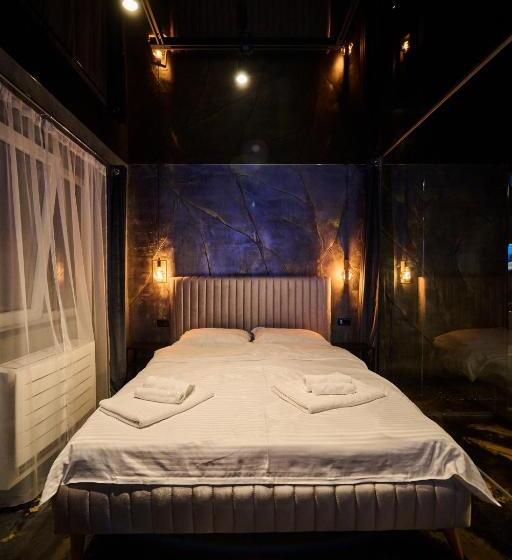 بنسيون Sianisia