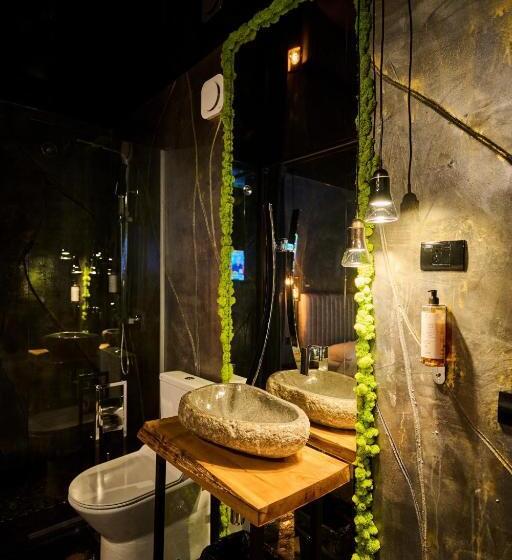 بنسيون Sianisia