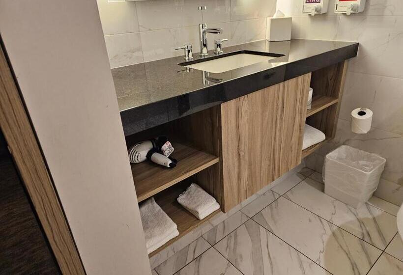 Center Spot Unit Strip Las Vegas