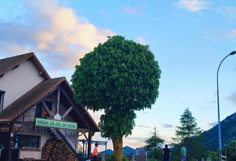 בית מלון כפרי Auberge Du Col Du Festre