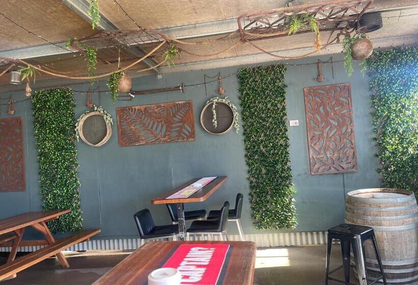 בית מלון כפרי Federal