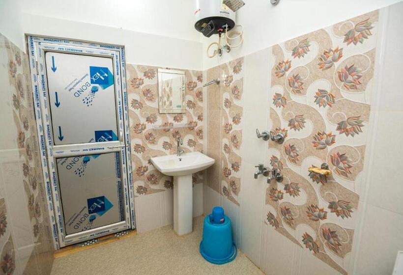 فندق Jungle Star Mansion