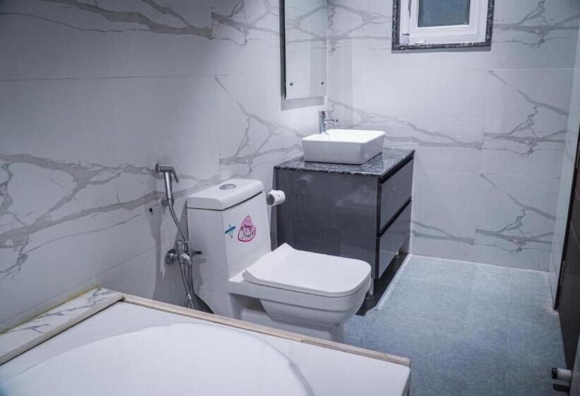 هتل The Leaf Studio Medanta