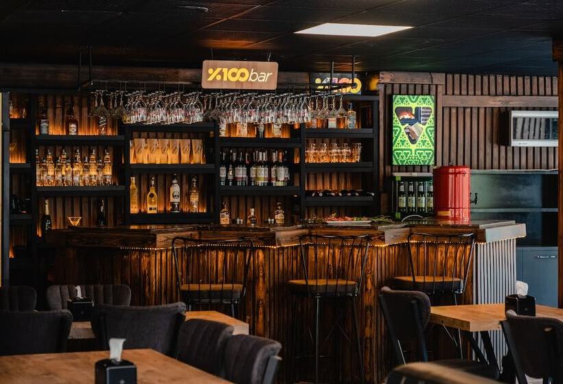 בית מלון כפרי Orange Owl