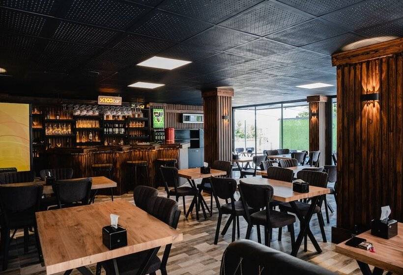 בית מלון כפרי Orange Owl