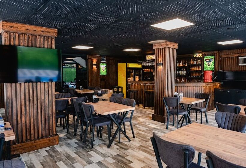 בית מלון כפרי Orange Owl