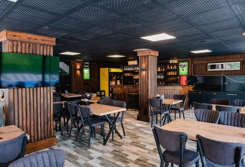 בית מלון כפרי Orange Owl