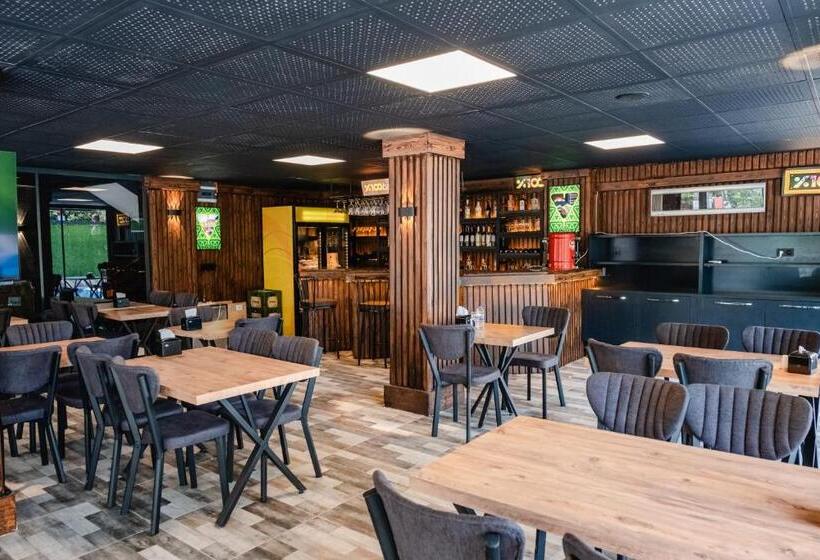 בית מלון כפרי Orange Owl