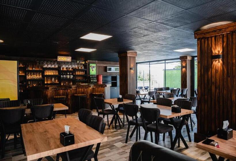 בית מלון כפרי Orange Owl