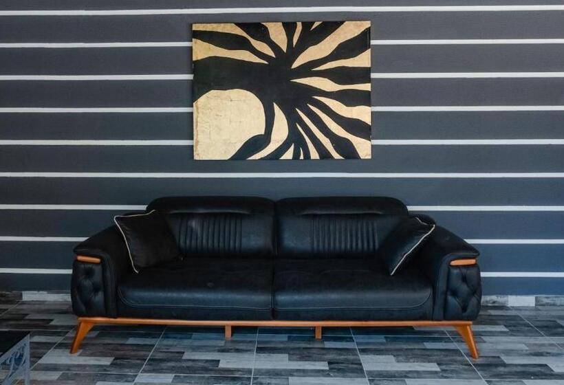 בית מלון כפרי Orange Owl