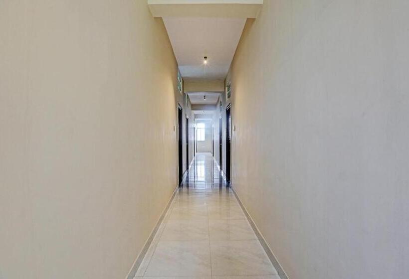 בית מלון כפרי Oyo Flagship Srk Palace