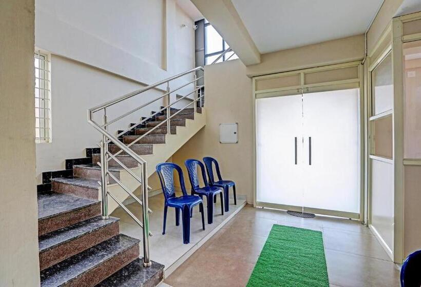 בית מלון כפרי Oyo Flagship Srk Palace