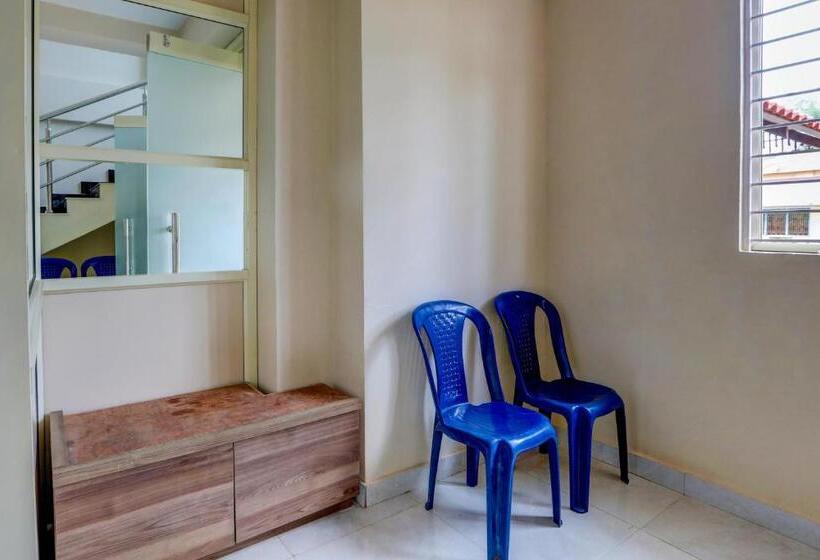 בית מלון כפרי Oyo Flagship Srk Palace