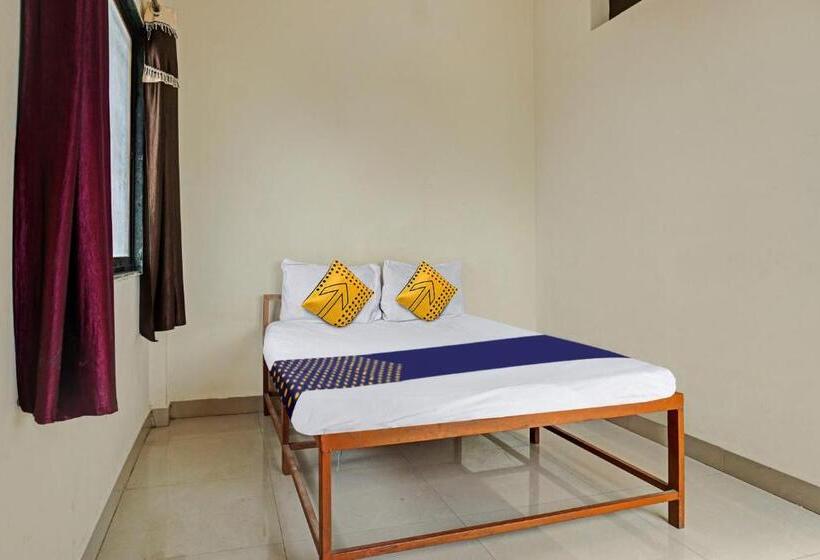 ホテル Spot On Yash Lodge