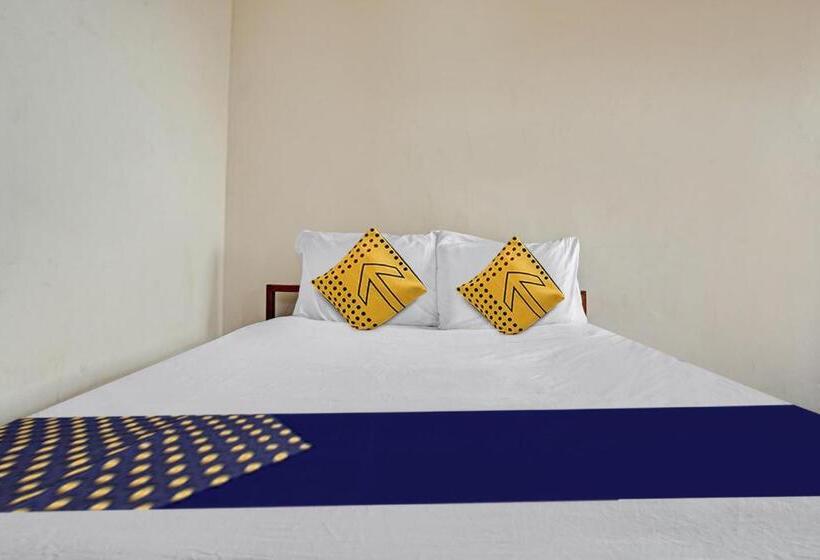 Отель Spot On Yash Lodge