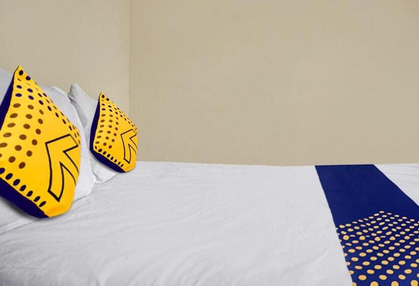 Отель Spot On Yash Lodge