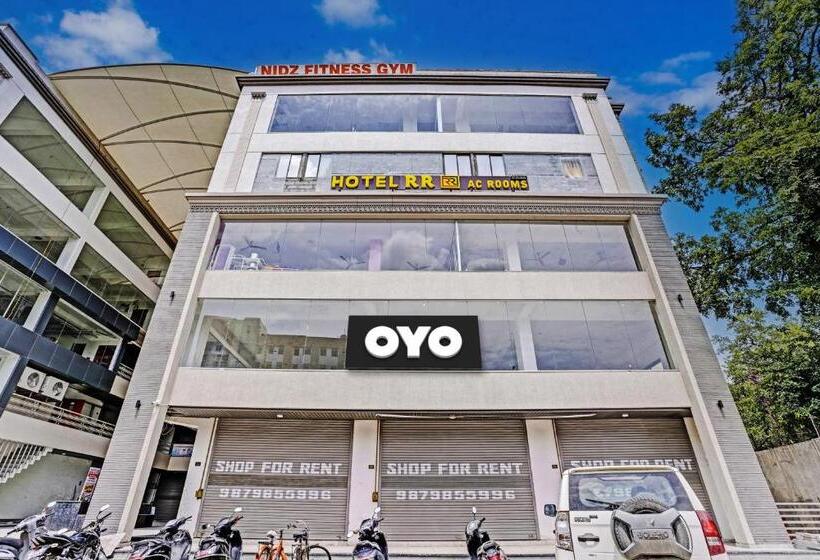 Oyo Flagship 81482 Hotel Rr