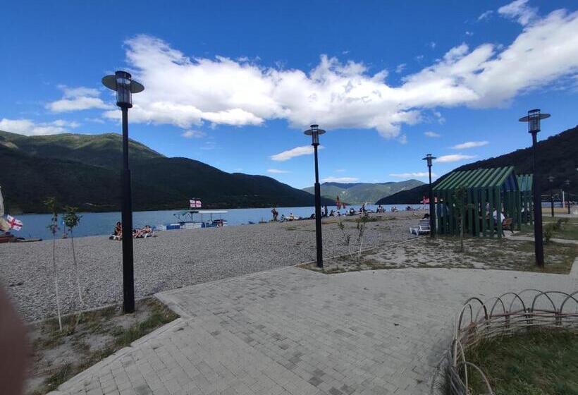 پانسیون Ananuri Cottages