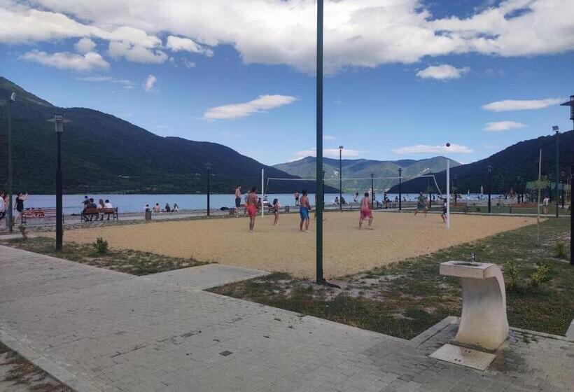 پانسیون Ananuri Cottages