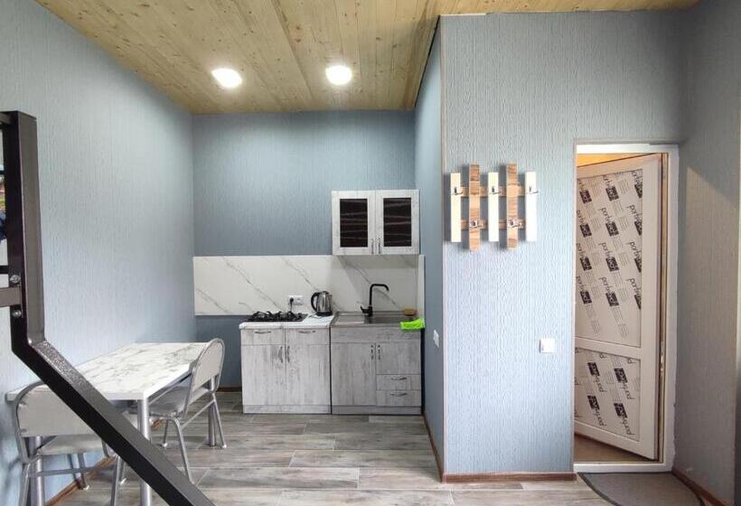 پانسیون Ananuri Cottages