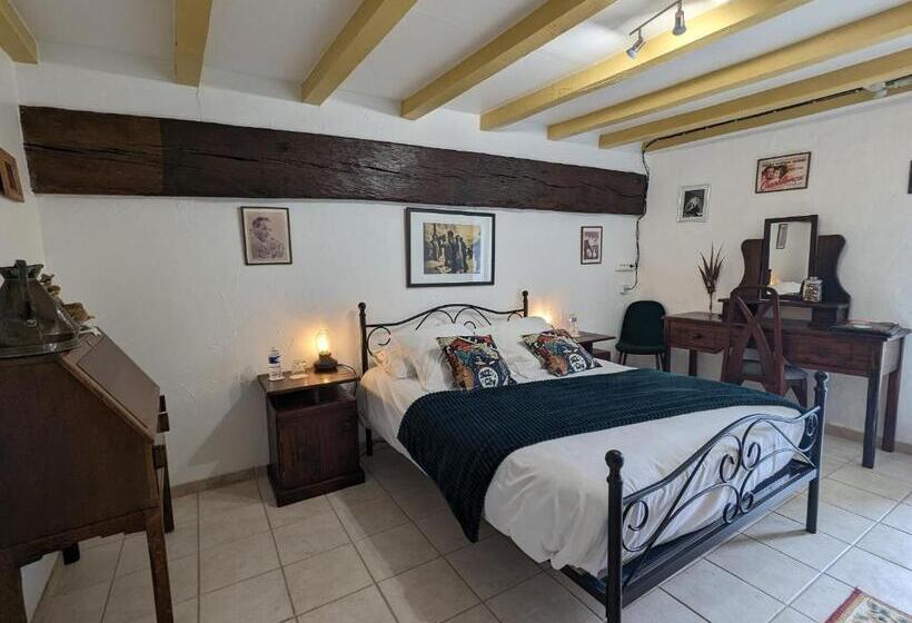 פנסיון Guestroom Bouges Le Château, 1 Pièce, 2 Personnes   Fr 1 591 523