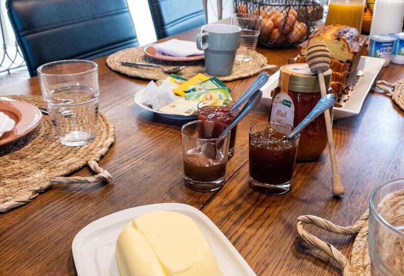 بنسيون Guestroom Saint Ay, 3 Pièces, 6 Personnes   Fr 1 590 330