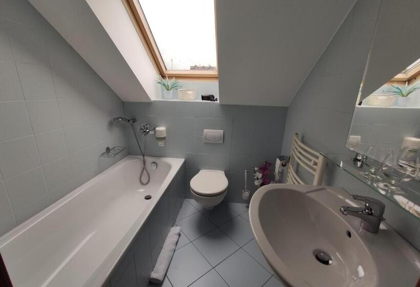 پانسیون Villa Cassandra