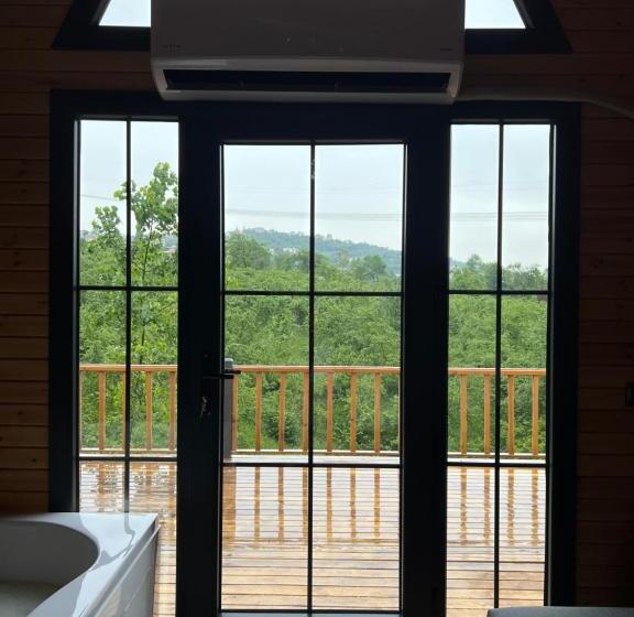 Queen Ci̇ty Hotel And Bungalov