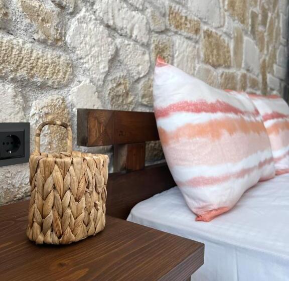 Queen Ci̇ty Hotel And Bungalov