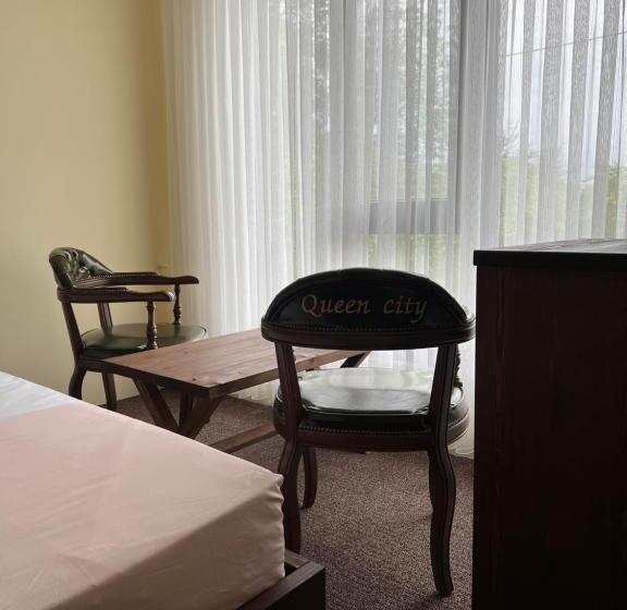 Queen Ci̇ty Hotel And Bungalov