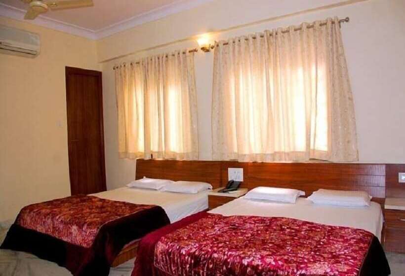 The Sky Comfort Hotel Shri Vithalesh