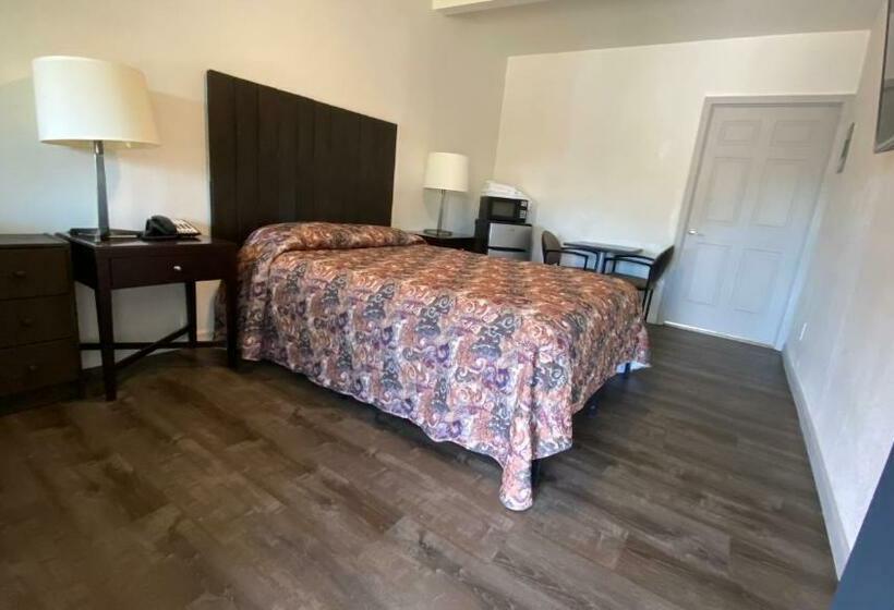 הוסטל Golden Kent Motel