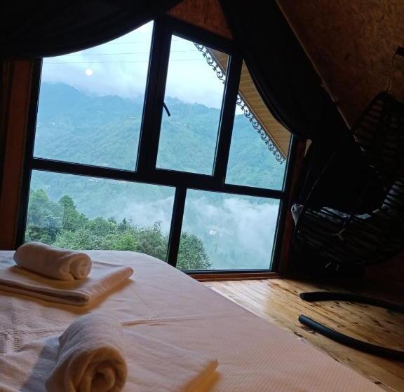 ベッドアンドブレックファースト Camelli̇a Dağ Evleri̇