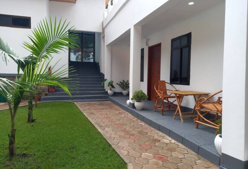 مبيت وإفطار Didas Villa