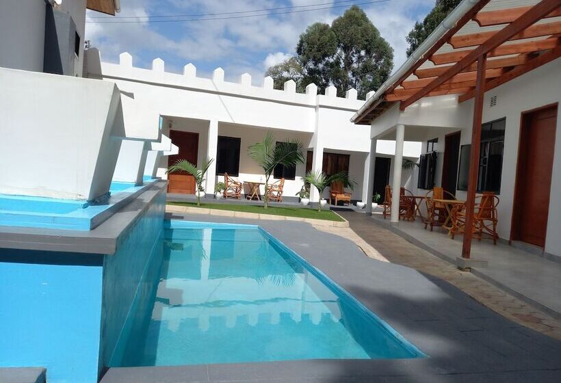 مبيت وإفطار Didas Villa