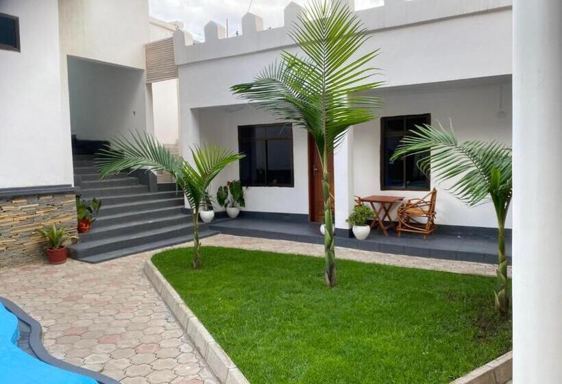 مبيت وإفطار Didas Villa